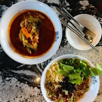 Full Korean cuisine whole experience even better. Great food paired with a relaxing atmosphere is always a perfect combination. Definitely a place worth visiting for both the food and the view. ✨❤️